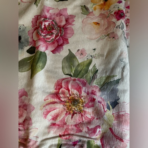 Pink, yellow floral table runner - Picture 3 of 5